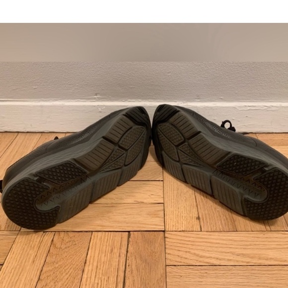 NWOT SKECHERS MENS MAX CUSHIONING ELITE-LUCID SNEAKERS SIZE 11 - Picture 5 of 7